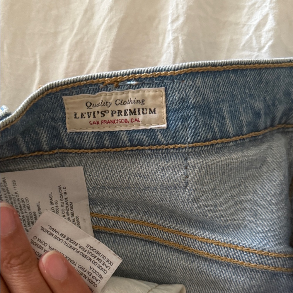 Levi's Premium High Rise Jeans - Light Blue